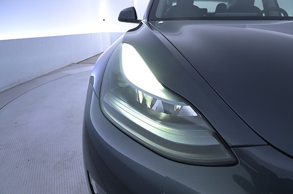 Tesla Model 3 26 of 27