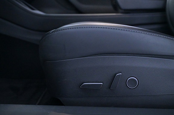 Tesla Model 3 11 of 27
