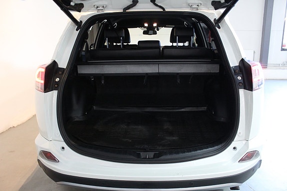 Toyota RAV4 23 of 23