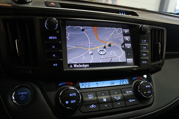 Toyota RAV4 14 of 23