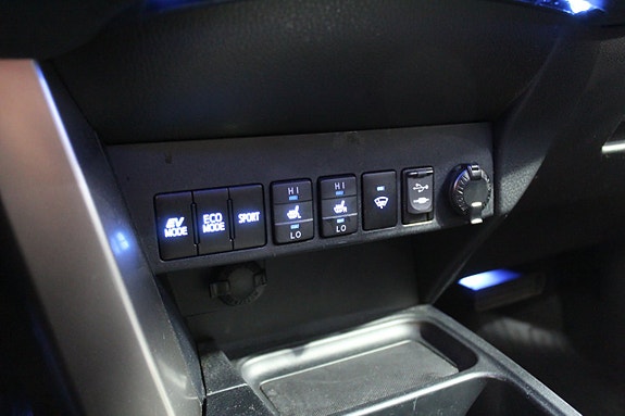 Toyota RAV4 17 of 23