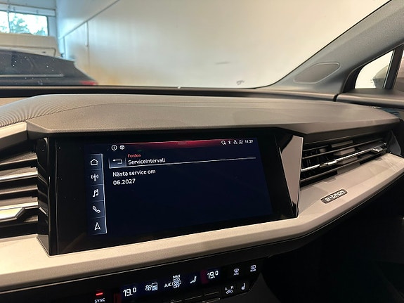 Audi Q4 e-tron 14 of 17