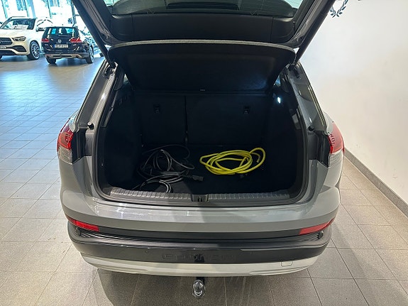 Audi Q4 e-tron 9 of 17
