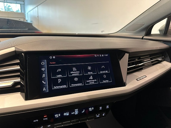 Audi Q4 e-tron 15 of 17