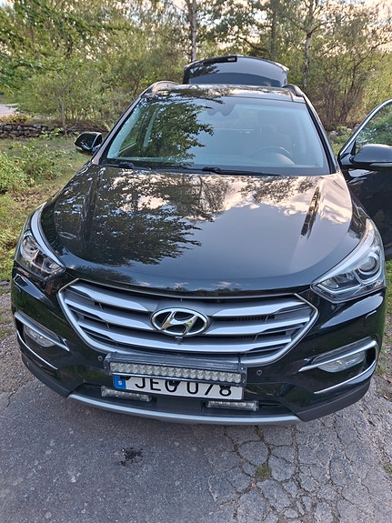 Hyundai Santa Fe 3 of 8