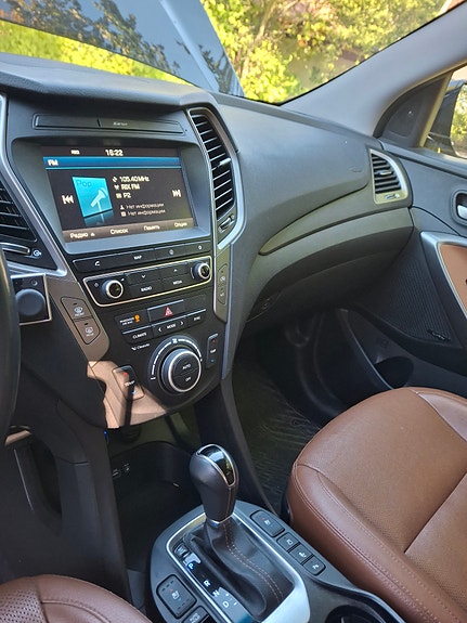 Hyundai Santa Fe 7 of 8