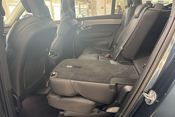 Volvo XC90 19 of 26