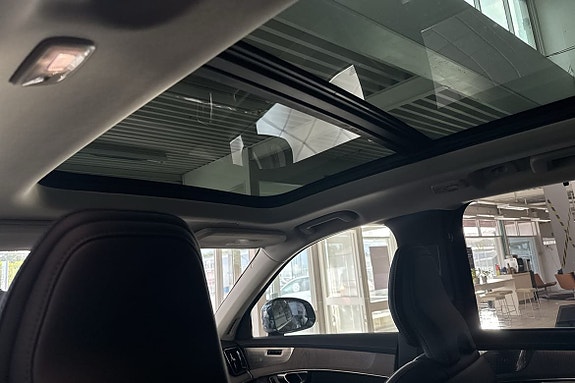 Volvo XC90 21 of 26