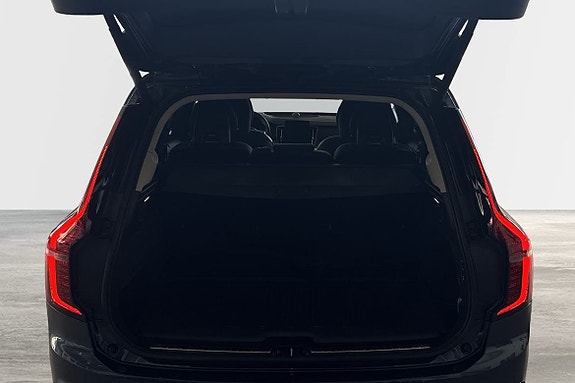 Volvo XC90 14 of 26
