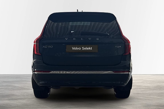 Volvo XC90 8 of 26