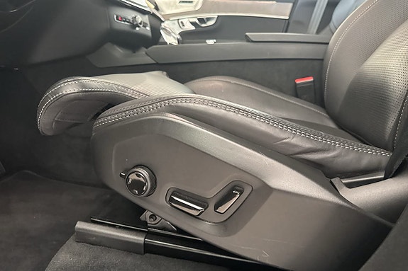 Volvo XC90 17 of 26