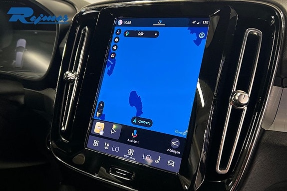 Volvo XC40 15 of 22