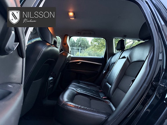 Volvo V70 24 of 30