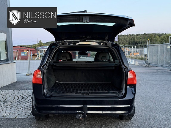 Volvo V70 12 of 30