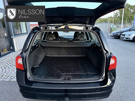 Volvo V70 13 of 30