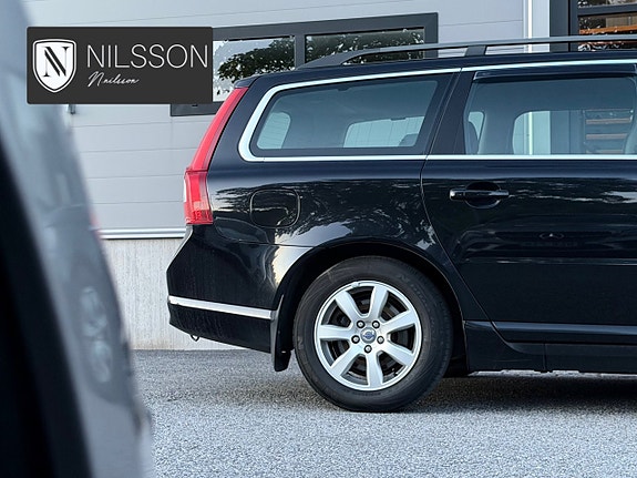 Volvo V70 17 of 30
