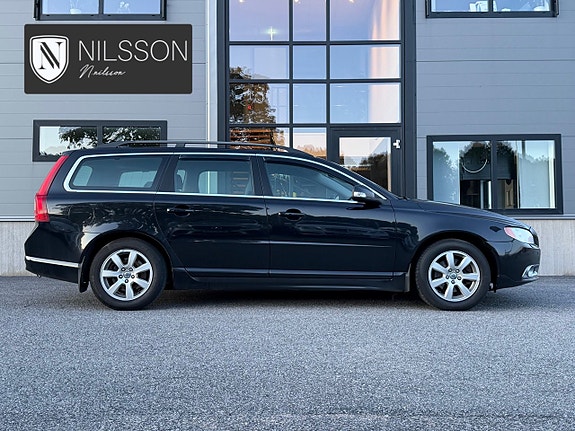 Volvo V70 15 of 30