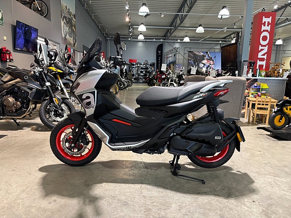 Aprilia SR GT 200 #Endast 100 mil# 5 of 13