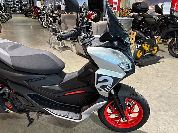Aprilia SR GT 200 #Endast 100 mil# 10 of 13