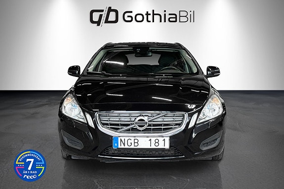 Volvo V60 2 of 18