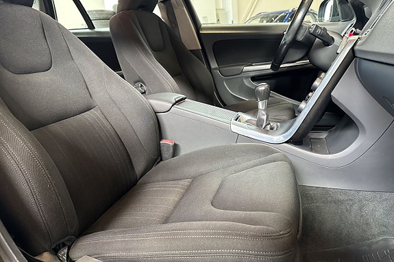 Volvo V60 11 of 18