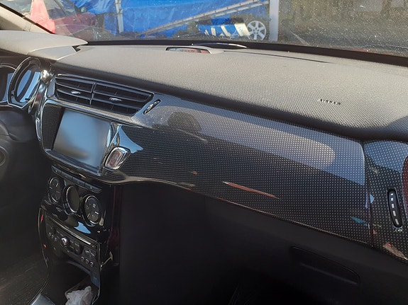 Citroen DS3 4 of 6