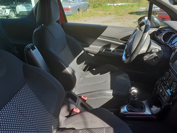 Citroen DS3 3 of 6