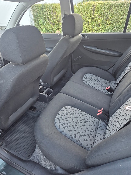 Skoda Fabia 9 of 15