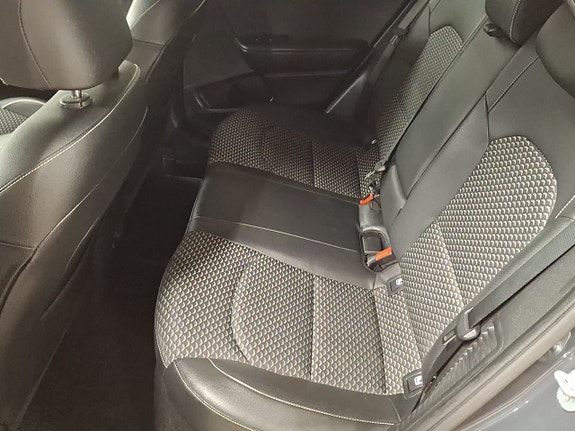 Kia Ceed 9 of 14