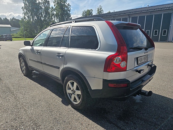 Volvo XC90 6 of 16
