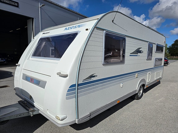 Adria Classica 563 UK *Barnkammare *Alde *Förtält *7 bäddar 7 of 24