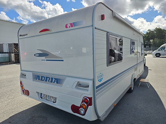 Adria Classica 563 UK *Barnkammare *Alde *Förtält *7 bäddar 3 of 24