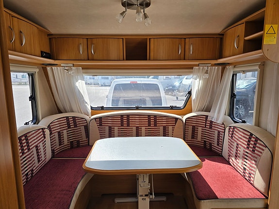 Adria Classica 563 UK *Barnkammare *Alde *Förtält *7 bäddar 11 of 24