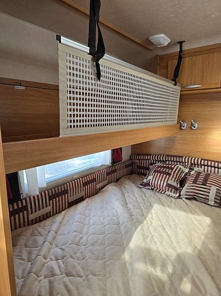 Adria Classica 563 UK *Barnkammare *Alde *Förtält *7 bäddar 21 of 24