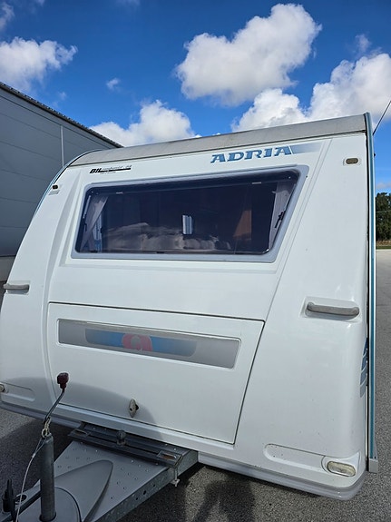 Adria Classica 563 UK *Barnkammare *Alde *Förtält *7 bäddar 8 of 24