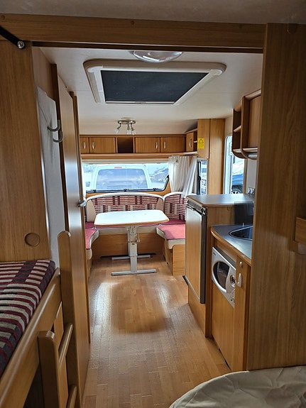 Adria Classica 563 UK *Barnkammare *Alde *Förtält *7 bäddar 22 of 24