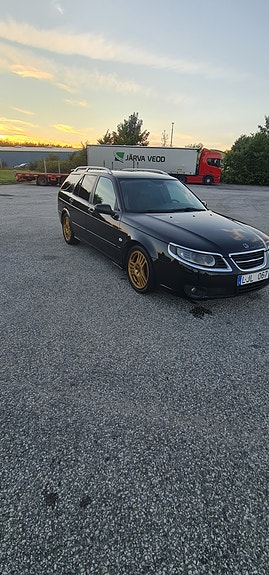 Saab 9-5 2 of 5