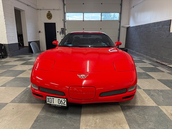 Chevrolet Corvette 4 of 30
