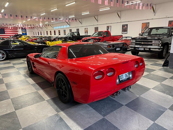 Chevrolet Corvette 8 of 30