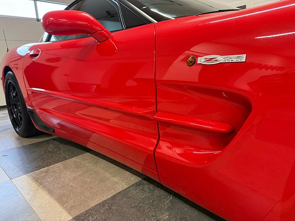 Chevrolet Corvette 13 of 30
