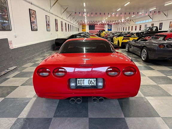 Chevrolet Corvette 9 of 30
