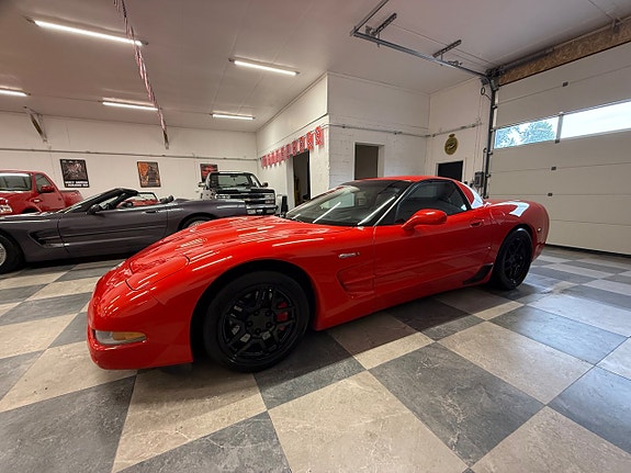 Chevrolet Corvette 6 of 30