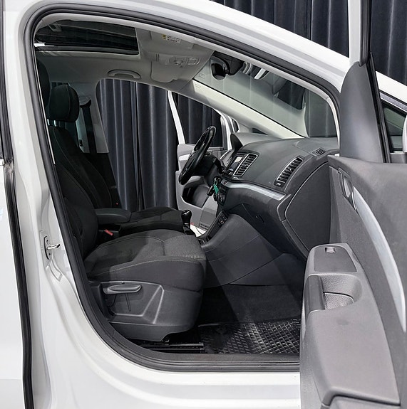 Volkswagen Sharan 13 of 30
