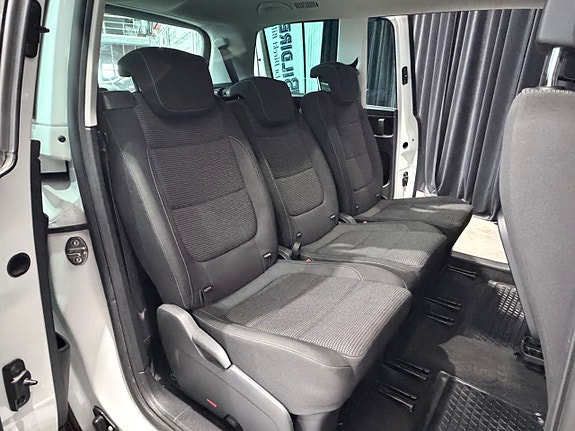 Volkswagen Sharan 18 of 30