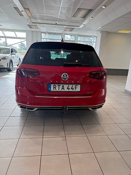 Volkswagen Passat 7 of 21