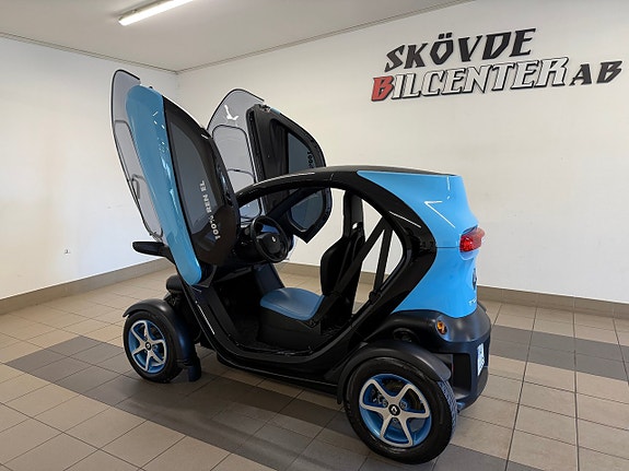 Renault Twizy Urban 80km/h / 7 kWh / Endast 918Mil / 1-Ägare/ Toppsk. 7 of 10