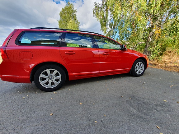 Volvo V70 4 of 6