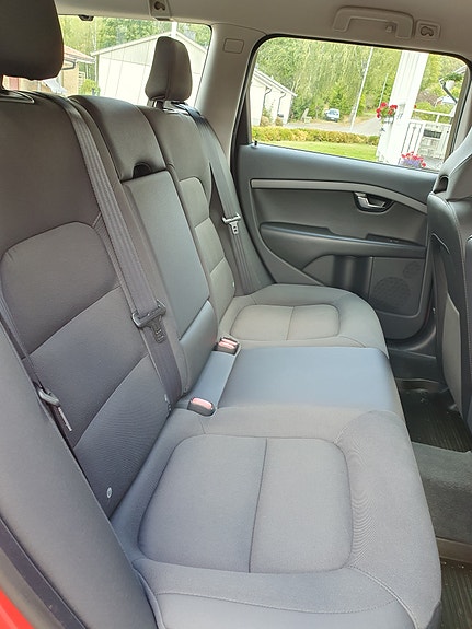 Volvo V70 5 of 6