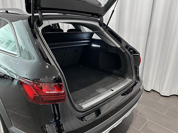 Audi A4 allroad 4 of 13