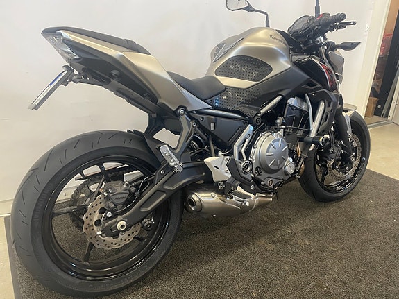 Kawasaki Z650 ABS "A2 sänkt 35mm" 3 of 14